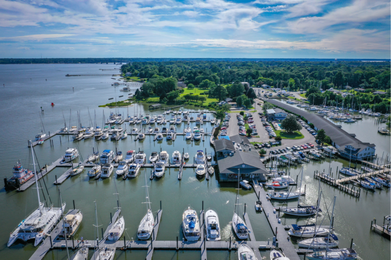 york river yacht club restaurant